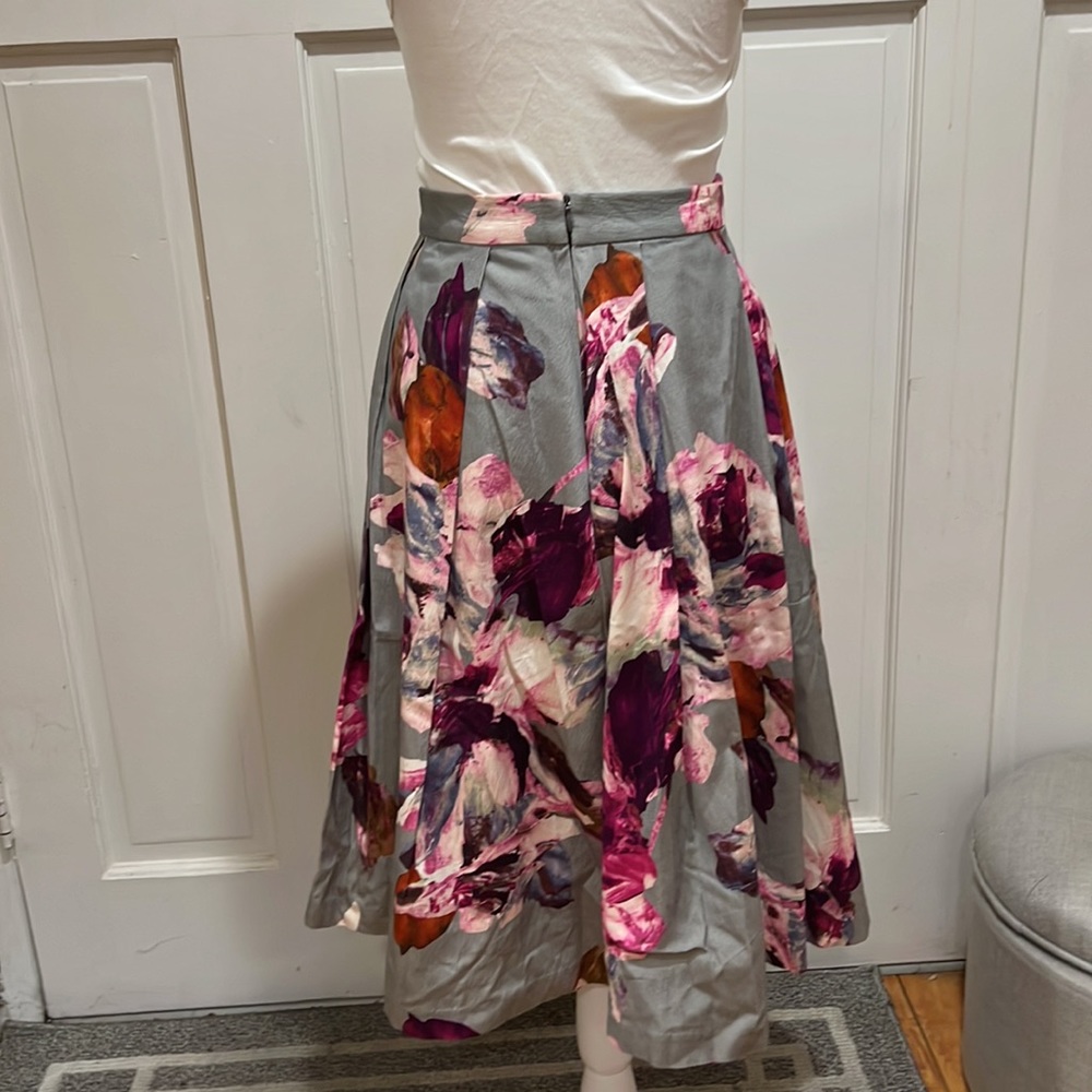 Trina Turk Skirt NWOT - Picture 7 of 11